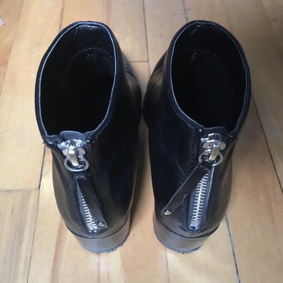 EUC Matt & Nat faux leather vendome ankle boot - Picture 4 of 5